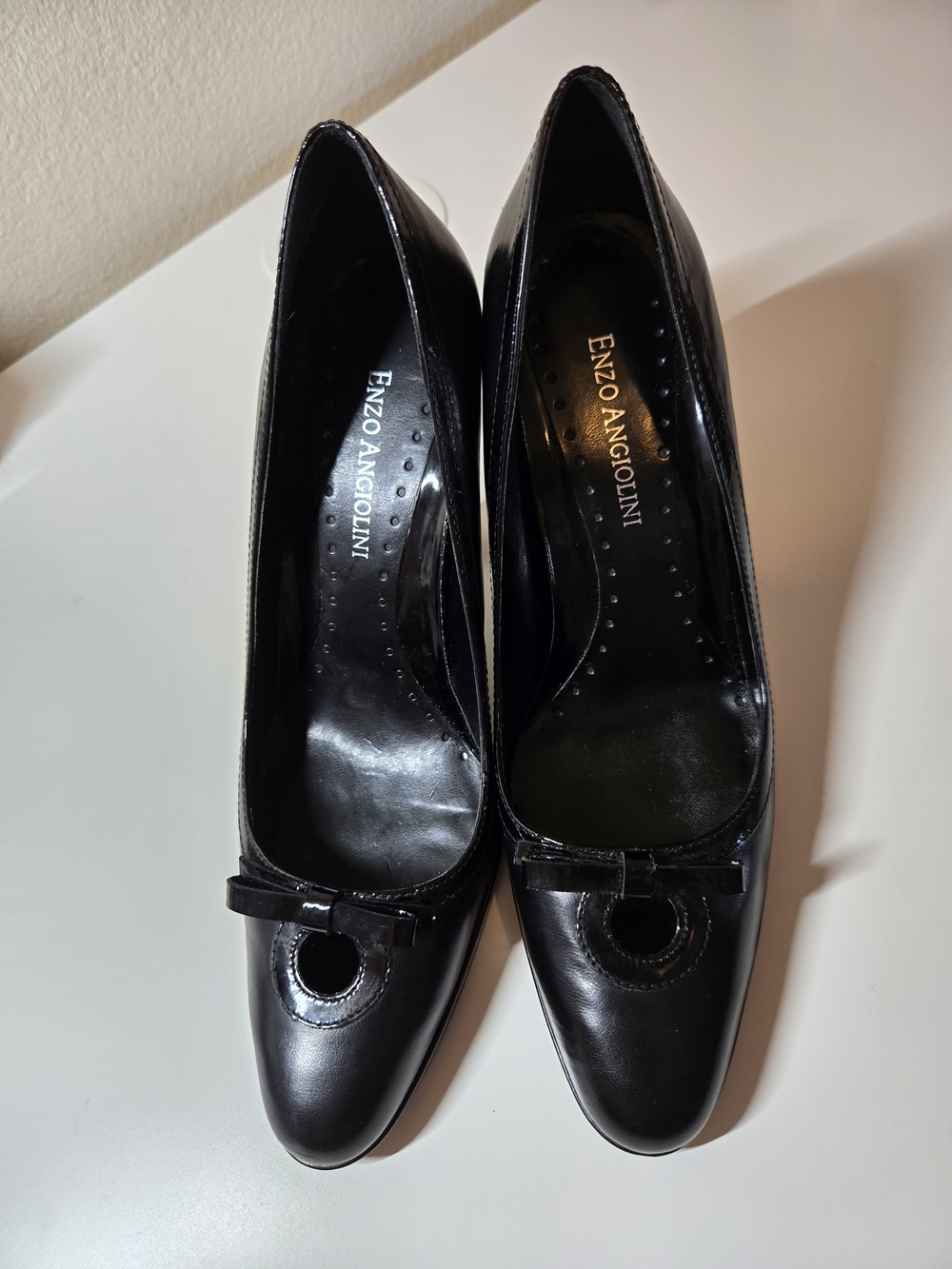 Enzo Angiolini Black Patent Leather Round-Toe Pumps